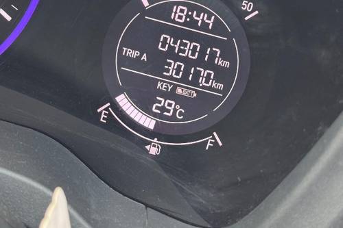 2016 Honda HRV 1.5L E CVT bekas