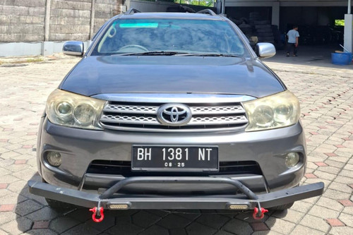 2008 Toyota Fortuner  2.5 G Diesel MT TRD bekas