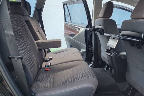 2022 Toyota Kijang Innova 2.4 V Diesel AT tua