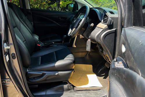 Dijual 2024 Toyota Kijang Innova REBORN 2.4 G AT DIESEL bekas