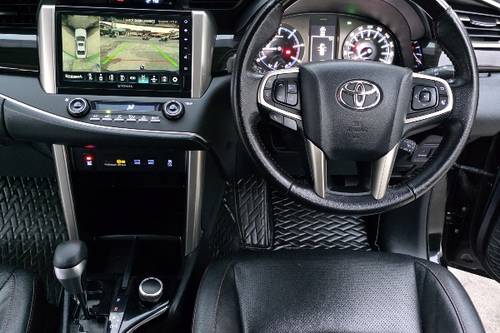 Dijual 2021 Toyota Kijang Innova 2.4 Q A/T DIESEL VENTURER BASIC bekas