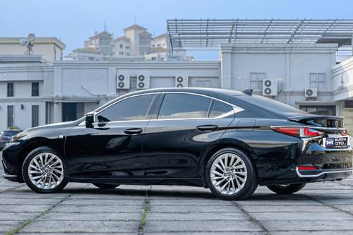 Dijual 2019 Lexus ES 250 bekas
