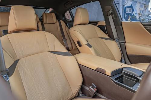 Beli mobil bekas