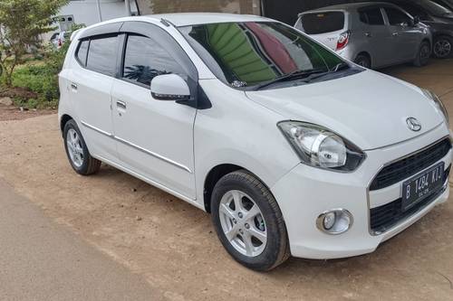 2016 Daihatsu Ayla 1.0L X MT bekas