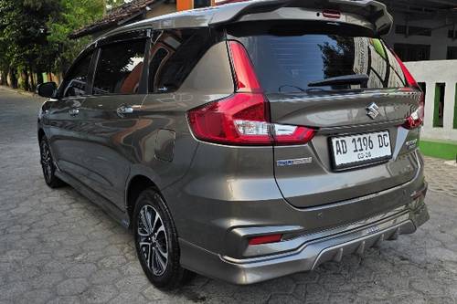 Beli mobil bekas