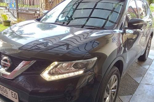 Dijual 2017 Nissan X Trail 2.5 CVT bekas