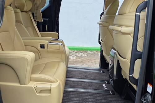 Dijual 2021 Toyota Alphard 2.5 G A/T bekas
