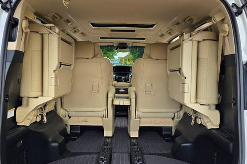 2021 Toyota Alphard 2.5 G A/T tua