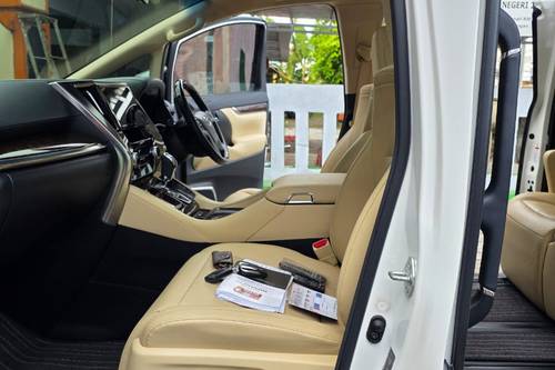 Dijual 2021 Toyota Alphard 2.5 G A/T bekas