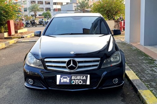 2013 Mercedes Benz C-Class Sedan C 200 CGI Avantgarde bekas