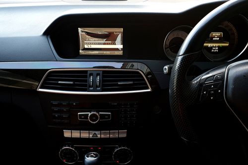 Beli mobil bekas