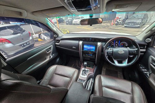 Dijual 2017 Toyota Fortuner 2.4 VRZ AT bekas