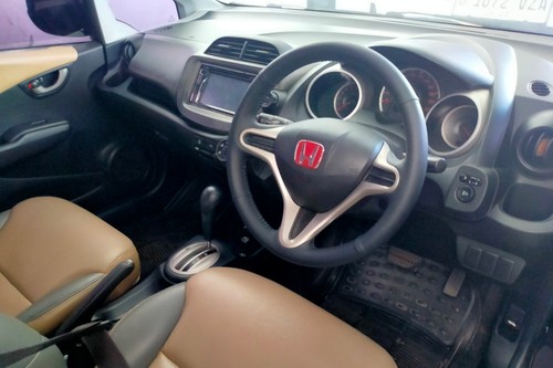 2010 Honda Jazz 1.5L RS AT tua