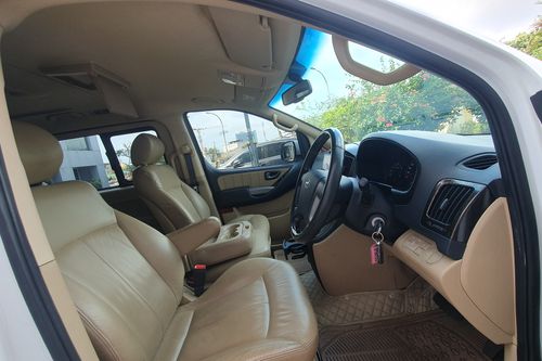 Dijual 2020 Hyundai H1 2.4L ROYALE AT bekas