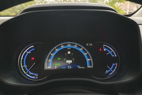 2024 Toyota Kijang Innova Zenix Hybrid EV 2.0L V HV CVT Modellista bekas