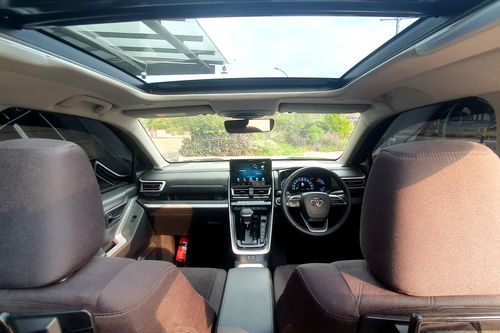 2024 Toyota Kijang Innova Zenix Hybrid EV 2.0L V HV CVT Modellista bekas
