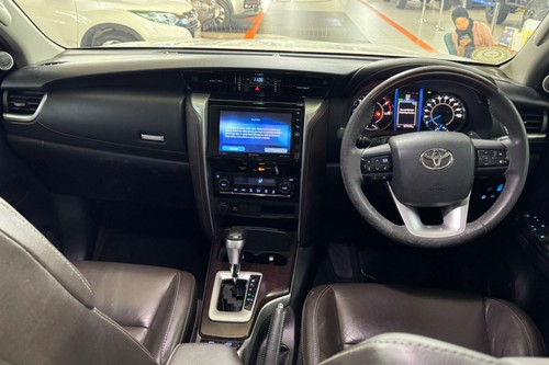 2016 Toyota Fortuner VRZ 2.4 AT tua
