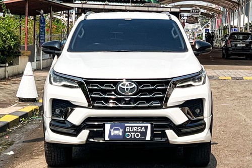2022 Toyota Fortuner 4x2 2.8 GR Sport AT DSL