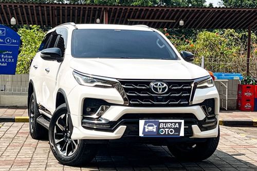 Second hand 2022 Toyota Fortuner 4x2 2.8 GR Sport AT DSL 
