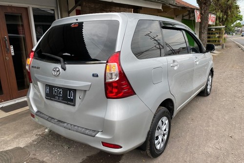 Beli mobil bekas