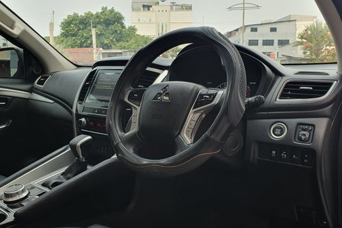 2022 Mitsubishi Pajero Sport Dakar Ultimate AT 4x4 bekas