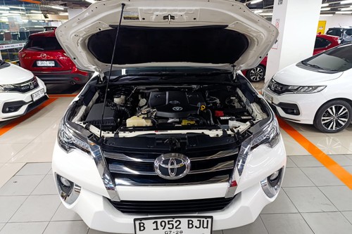 Dijual 2018 Toyota Fortuner 2.4 VRZ AT bekas