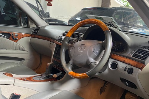 2005 Mercedes Benz E-Class E240 tua
