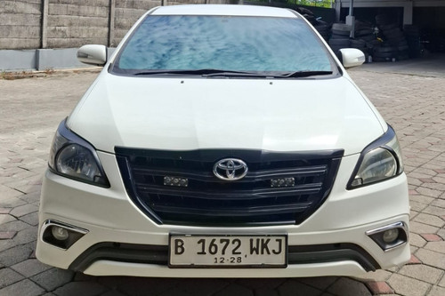 Used 2013 Toyota Innova BENSIN V 2.0 MT