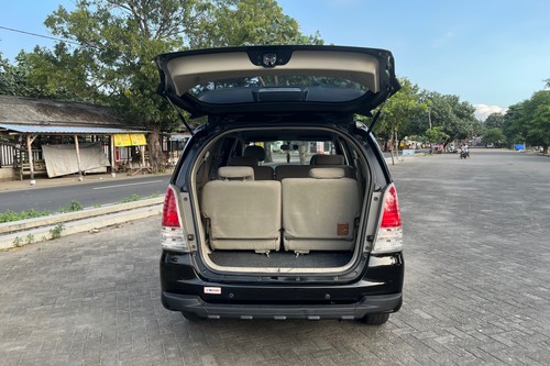 Dijual 2009 Toyota Kijang Innova 2.0L G MT bekas