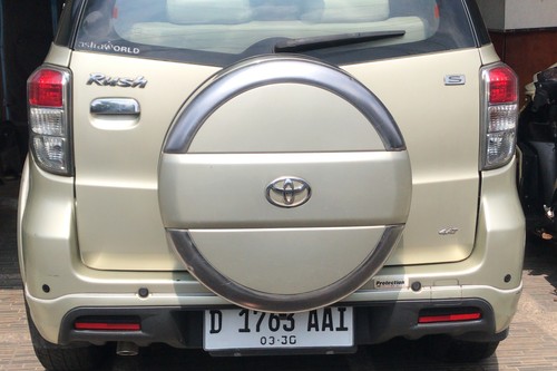 2013 Toyota Rush S 1.5L AT bekas