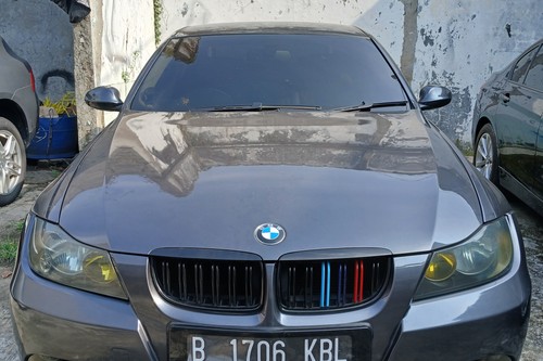 2005 BMW 3 Series Sedan 325iat bekas