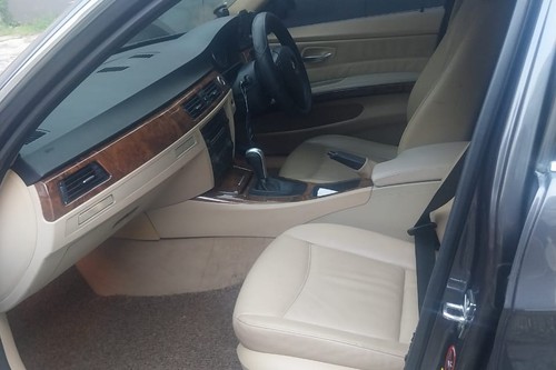 Beli mobil bekas