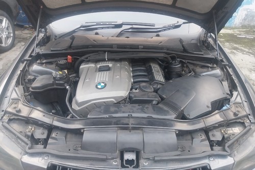 2005 BMW 3 Series Sedan 325iat tua