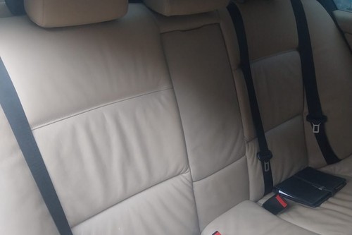 Dijual 2005 BMW 3 Series Sedan 325iat bekas