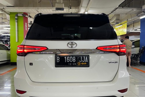 Dijual 2021 Toyota Fortuner 2.4 VRZ AT bekas