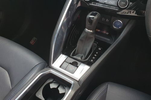 2023 Toyota Yaris Cross 1.5 S GR Hybrid EV CVT TSS bekas