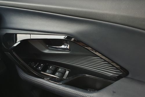2023 Toyota Yaris Cross 1.5 S GR Hybrid EV CVT TSS bekas