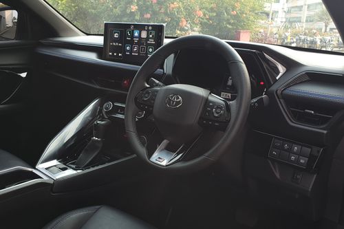 2023 Toyota Yaris Cross 1.5 S GR Hybrid EV CVT TSS bekas