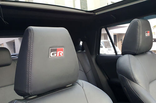 2023 Toyota Yaris Cross 1.5 S GR Hybrid EV CVT TSS bekas