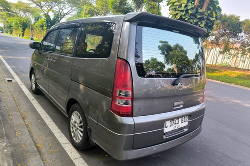 2010 Nissan Serena 2.0L Highway Star AT bekas