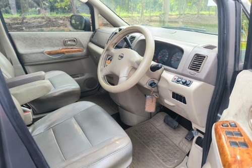 Dijual 2010 Nissan Serena 2.0L Highway Star AT bekas