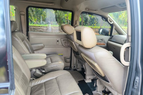 2010 Nissan Serena 2.0L Highway Star AT bekas