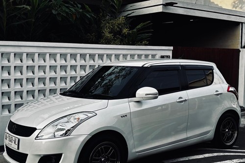 2016 Suzuki Swift GX AT bekas