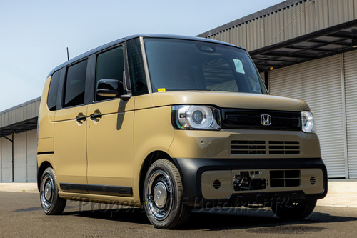 Used 2025 Honda N-Box AT