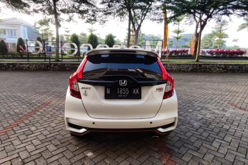 Beli mobil bekas