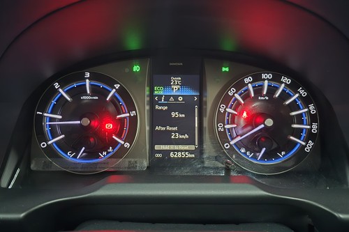 2021 Toyota Innova 2.4L V Diesel AT bekas