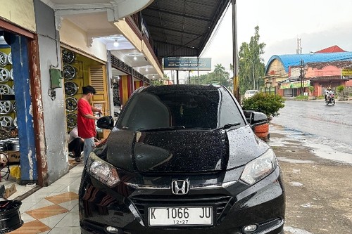 2017 Honda HRV RU1 1.5 S CVT CKD bekas