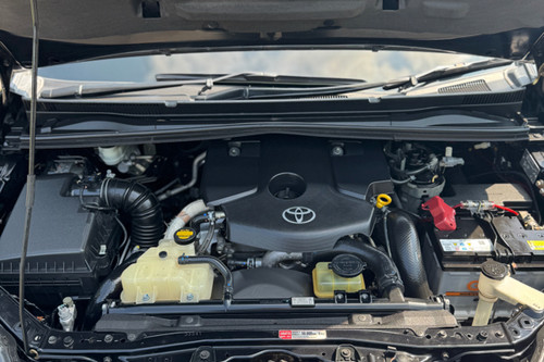 2015 Toyota Kijang Innova REBORN 2.4 G AT DIESEL bekas