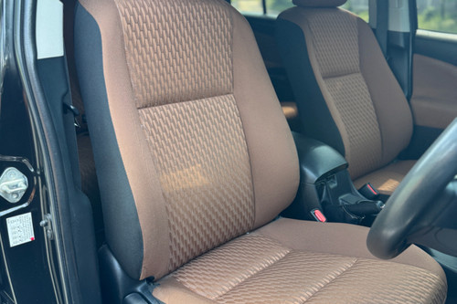 Dijual 2015 Toyota Kijang Innova REBORN 2.4 G AT DIESEL bekas