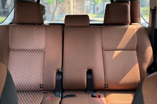 2015 Toyota Kijang Innova REBORN 2.4 G AT DIESEL bekas